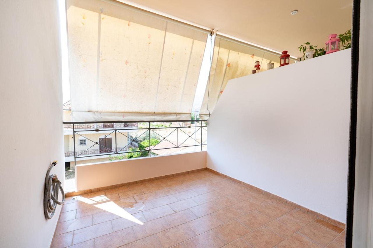 Koropi 3 Bedroom Apartment 4 Pers Exterior photo